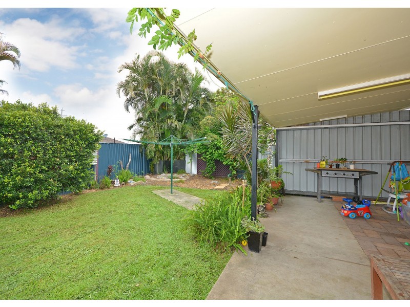 43 Sunset Crescent, Torquay QLD 4655