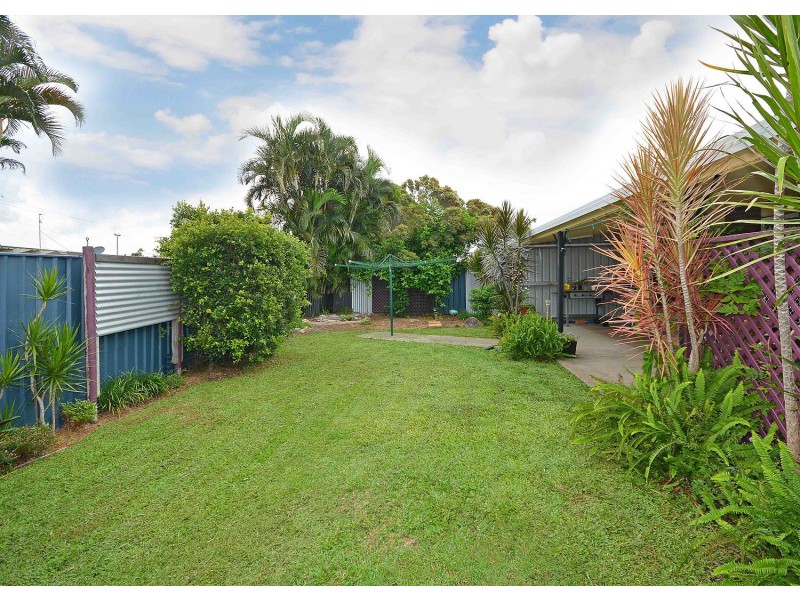 43 Sunset Crescent, Torquay QLD 4655