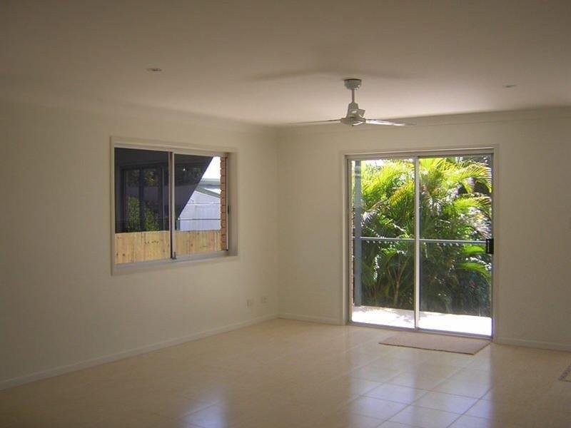 71 Urangan Street, Torquay QLD 4655