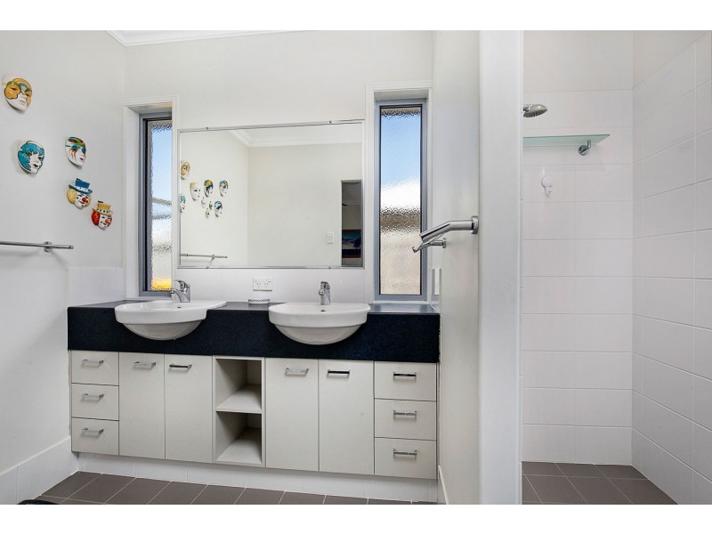 3 Fishburn Way, Eli Waters QLD 4655