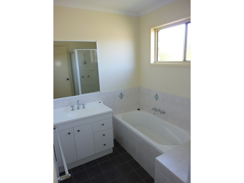 18 Cassia Avenue, Scarness QLD 4655