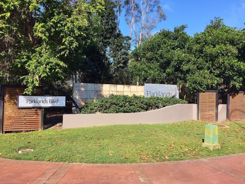 73 Parklands Boulevard, Wondunna QLD 4655