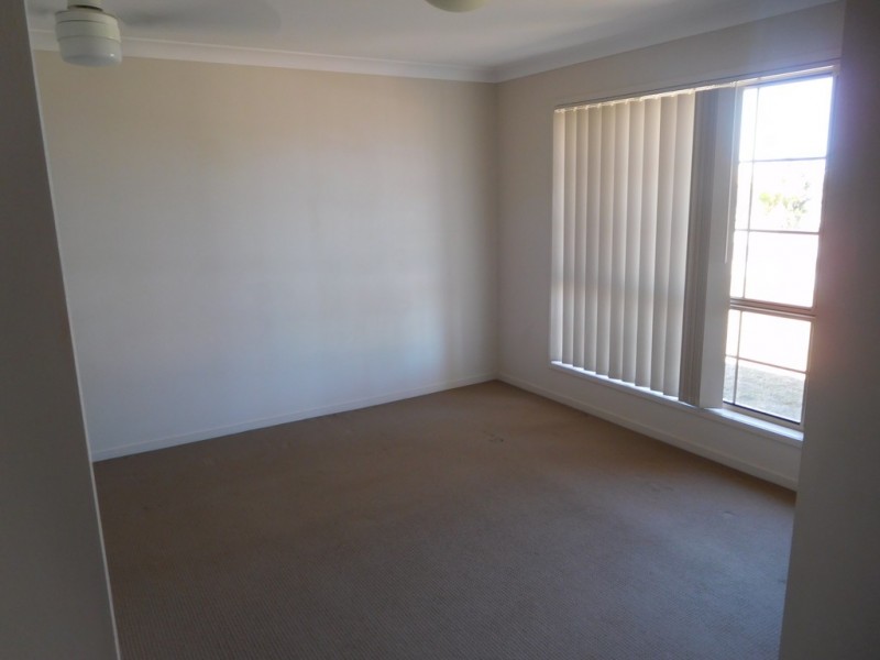 9 Peat Court, Nikenbah QLD 4655