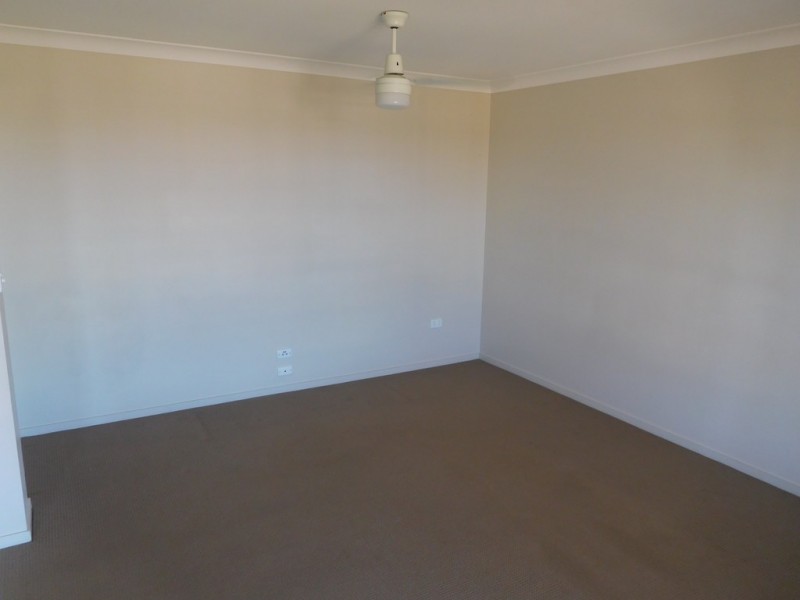 9 Peat Court, Nikenbah QLD 4655