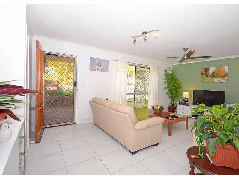 10 Phoenix Court, Kawungan QLD 4655