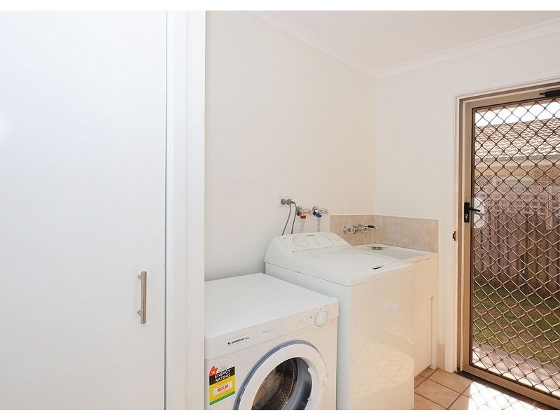 10 Phoenix Court, Kawungan QLD 4655