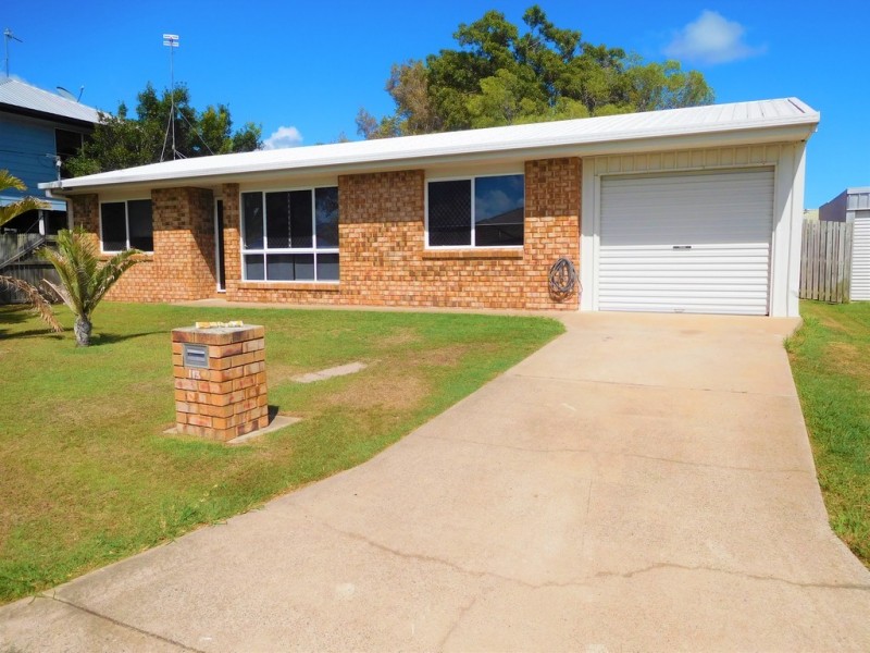 113 Limpus Street, Urangan QLD 4655