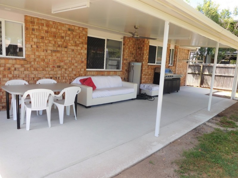 113 Limpus Street, Urangan QLD 4655