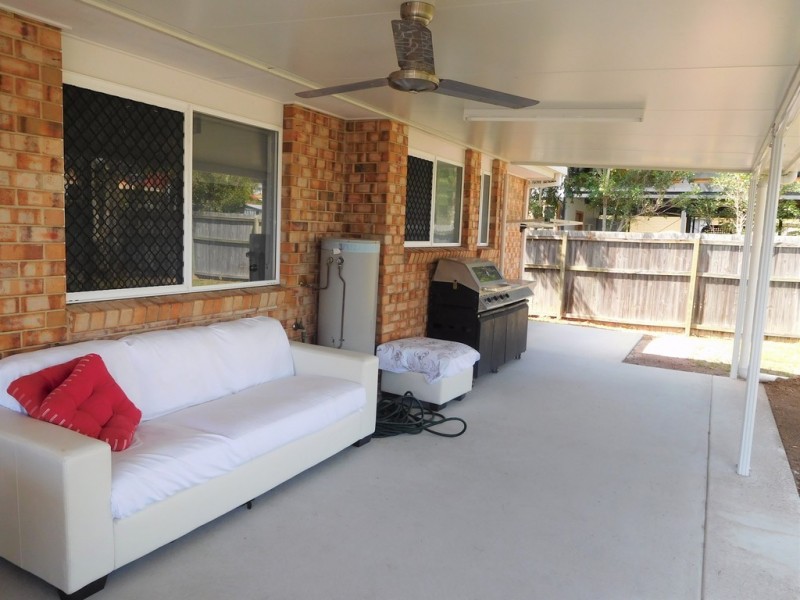 113 Limpus Street, Urangan QLD 4655