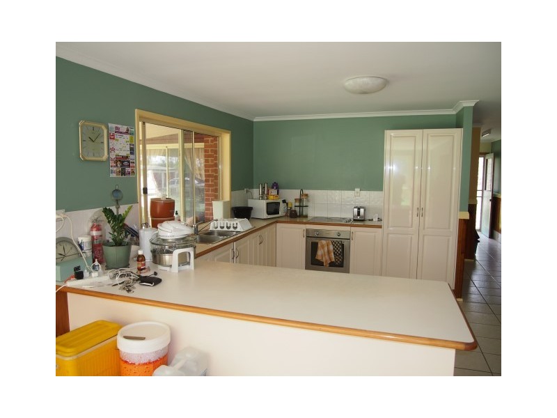 135 Old Coach Road, Oakhurst QLD 4650