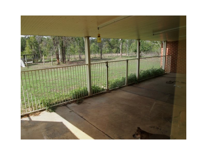 135 Old Coach Road, Oakhurst QLD 4650