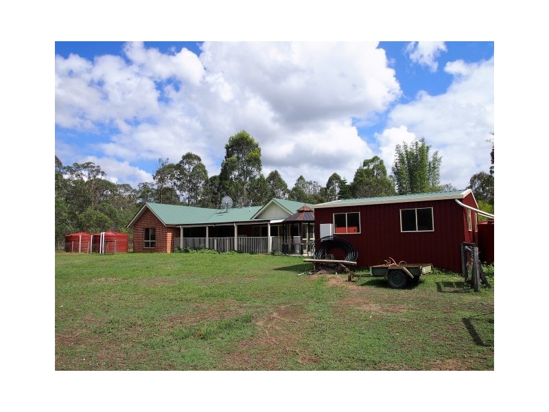 135 Old Coach Road, Oakhurst QLD 4650