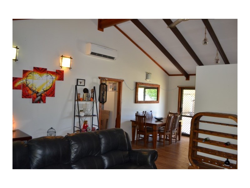 77 Pulgul Street, Urangan QLD 4655