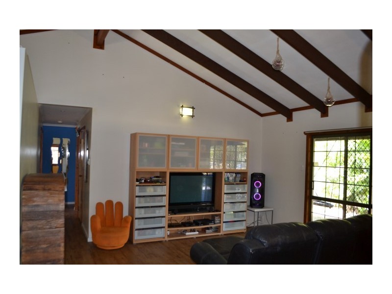 77 Pulgul Street, Urangan QLD 4655