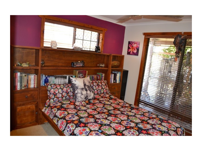 77 Pulgul Street, Urangan QLD 4655