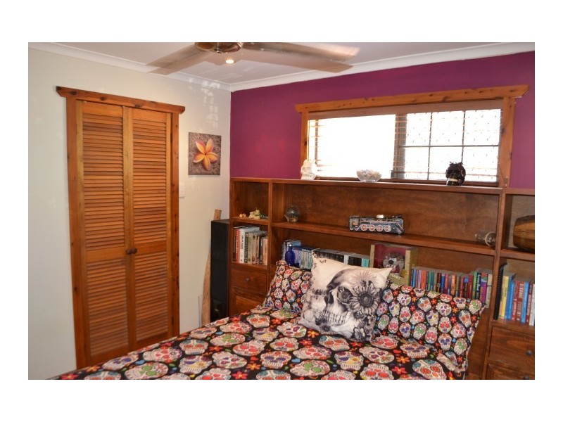 77 Pulgul Street, Urangan QLD 4655