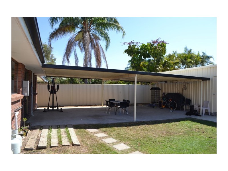 77 Pulgul Street, Urangan QLD 4655