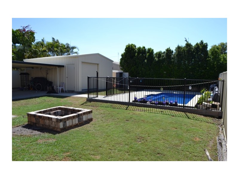 77 Pulgul Street, Urangan QLD 4655