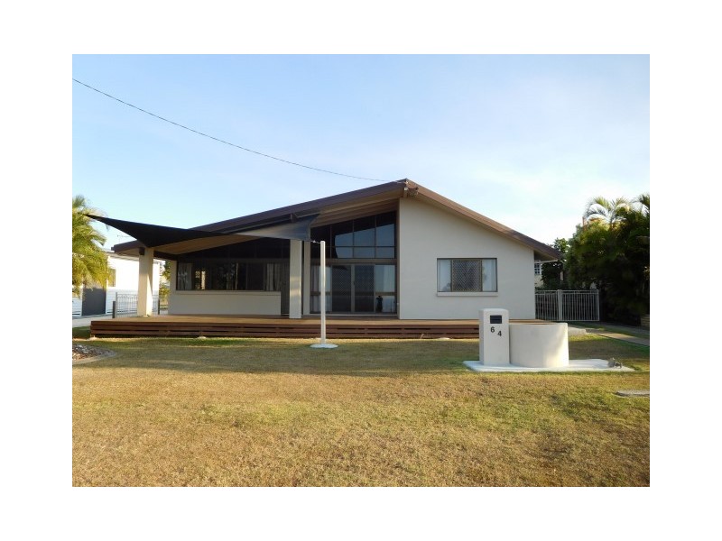 64 Esplanade, Point Vernon QLD 4655