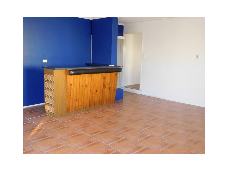 64 Esplanade, Point Vernon QLD 4655