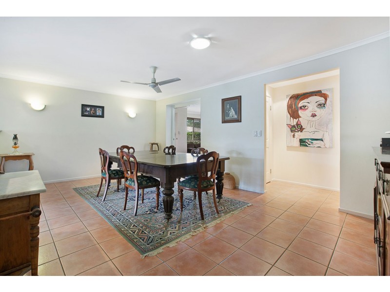 4 Amanda Court, Kawungan QLD 4655