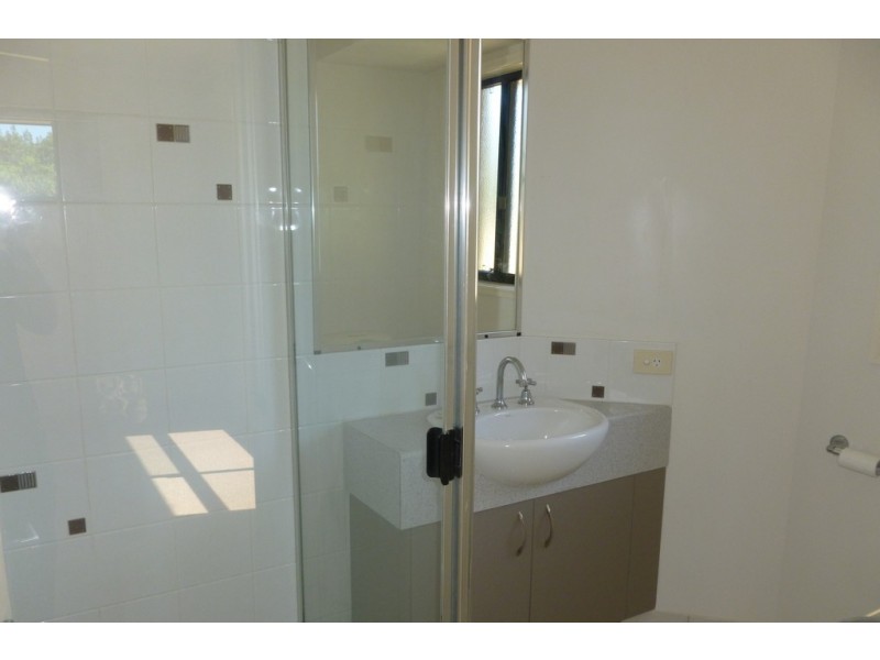 1 Northwest Bay Court, Wondunna QLD 4655