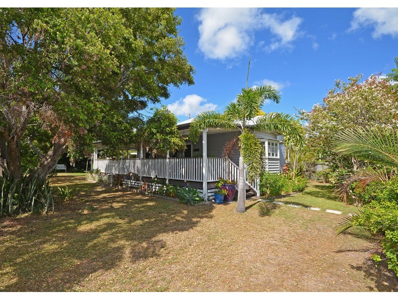 68 Dayman Street, Urangan QLD 4655