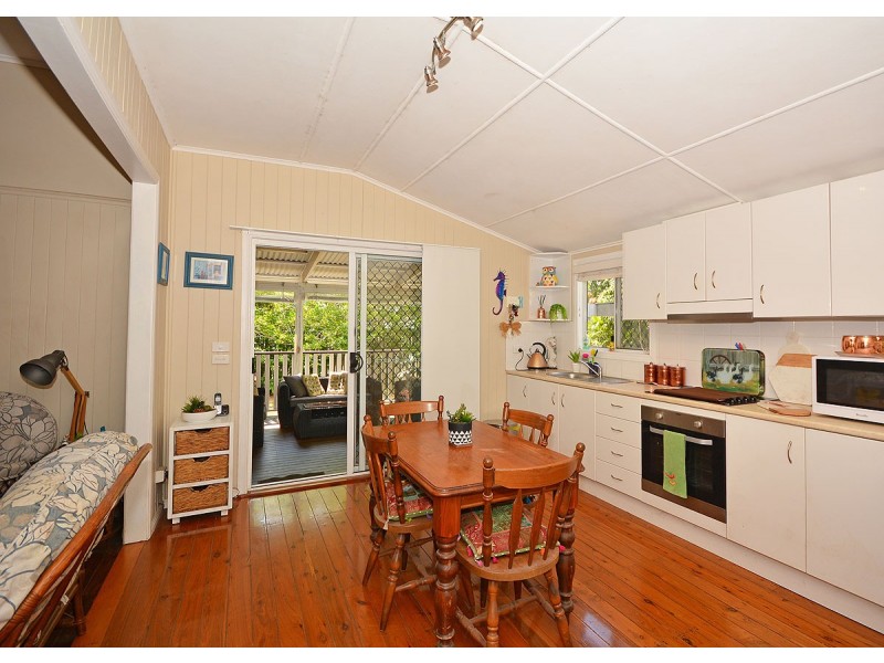 68 Dayman Street, Urangan QLD 4655