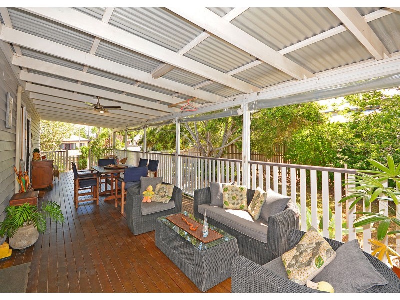 68 Dayman Street, Urangan QLD 4655