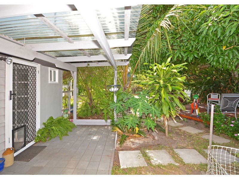 68 Dayman Street, Urangan QLD 4655