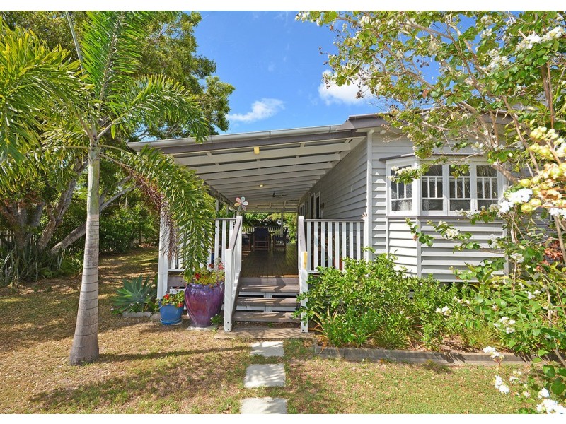 68 Dayman Street, Urangan QLD 4655