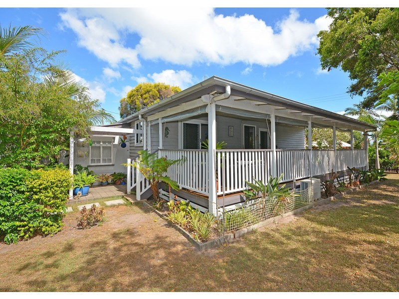 68 Dayman Street, Urangan QLD 4655