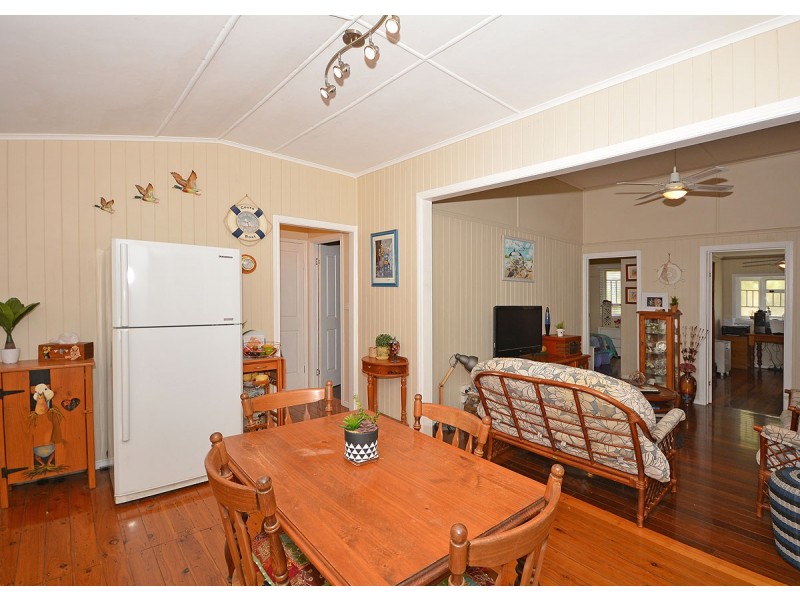 68 Dayman Street, Urangan QLD 4655