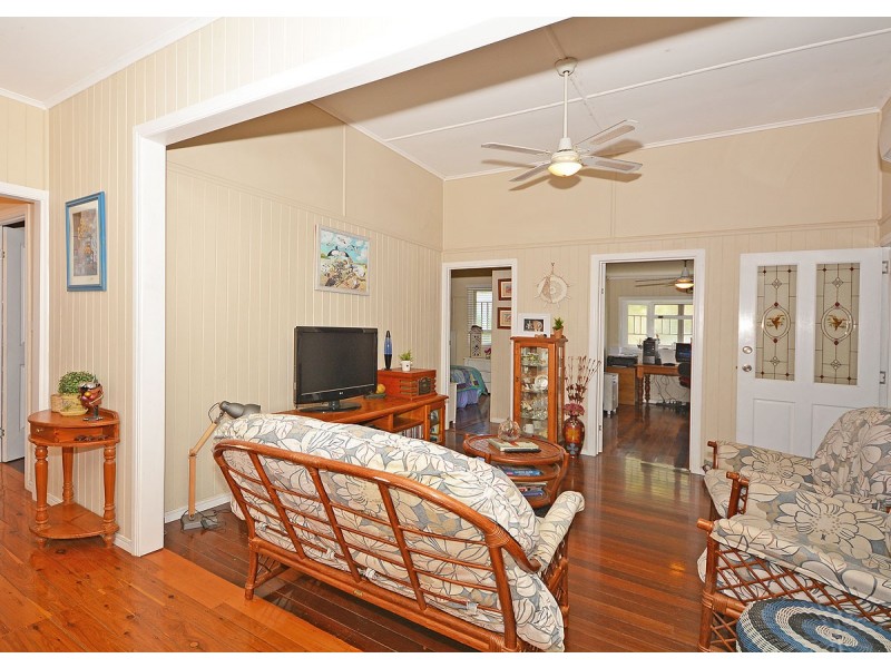 68 Dayman Street, Urangan QLD 4655