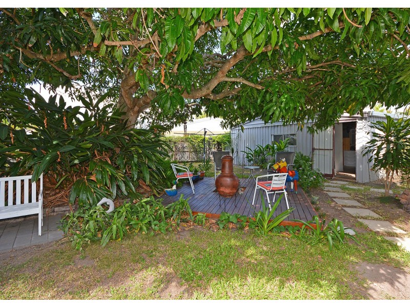 68 Dayman Street, Urangan QLD 4655