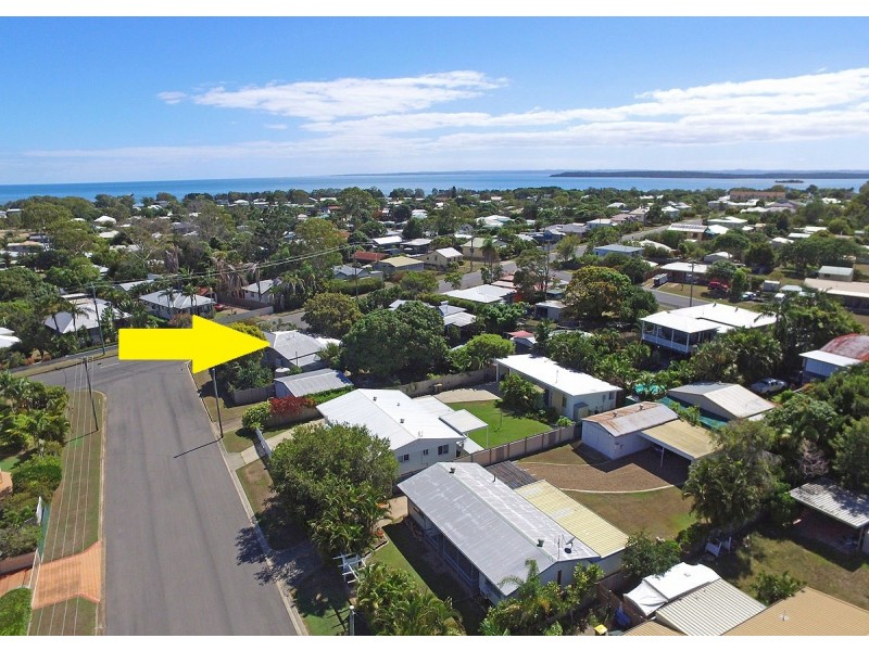 68 Dayman Street, Urangan QLD 4655