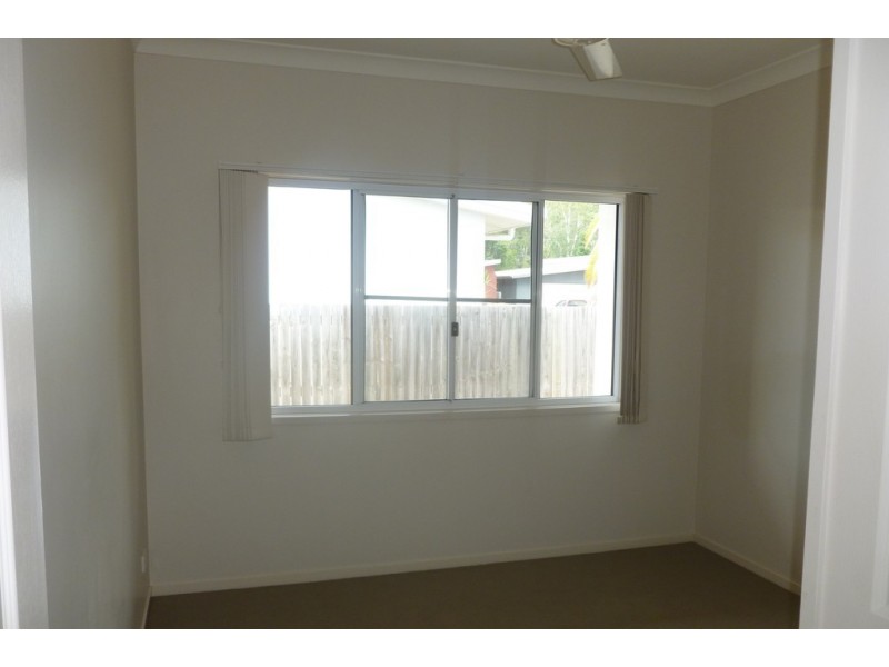 12 Wave Court, Toogoom QLD 4655