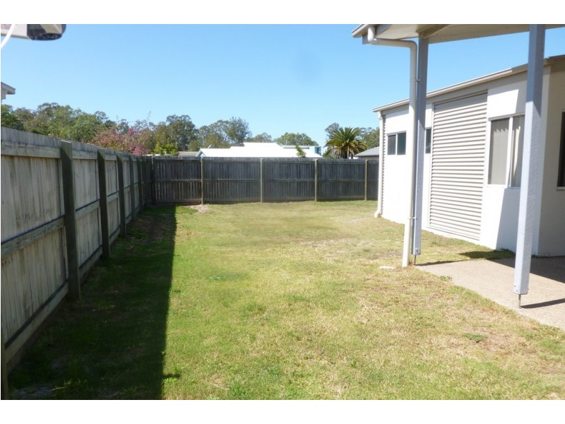 12 Wave Court, Toogoom QLD 4655