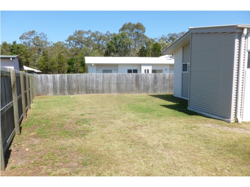 12 Wave Court, Toogoom QLD 4655