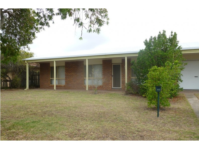 216 Dayman Street, Urangan QLD 4655