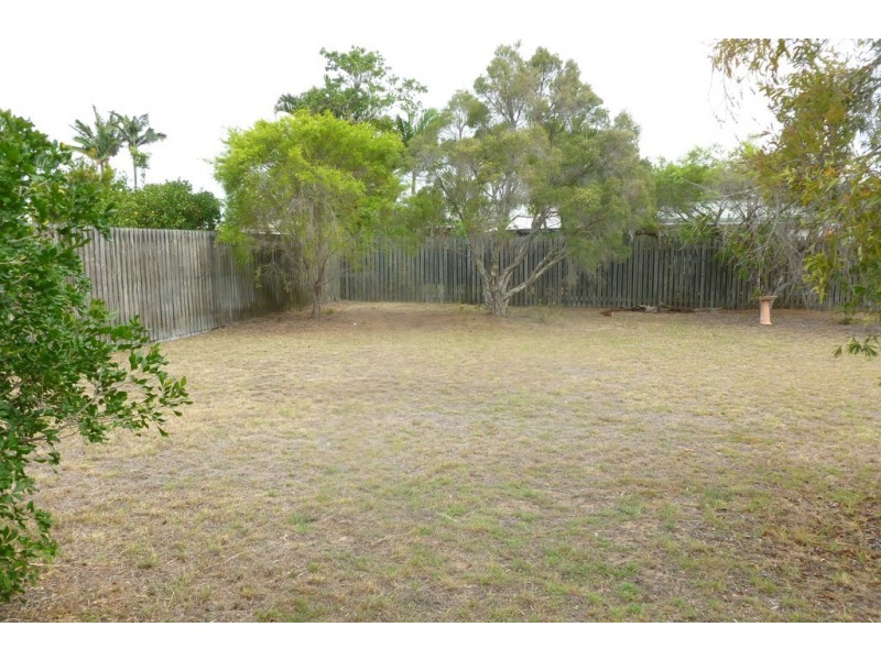 216 Dayman Street, Urangan QLD 4655
