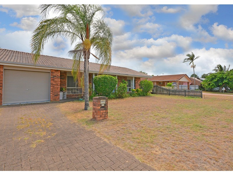 5 Lakeside Court, Torquay QLD 4655