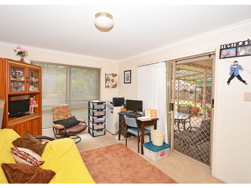 5 Lakeside Court, Torquay QLD 4655