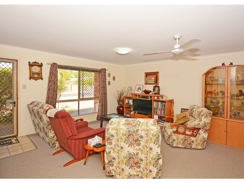 5 Lakeside Court, Torquay QLD 4655