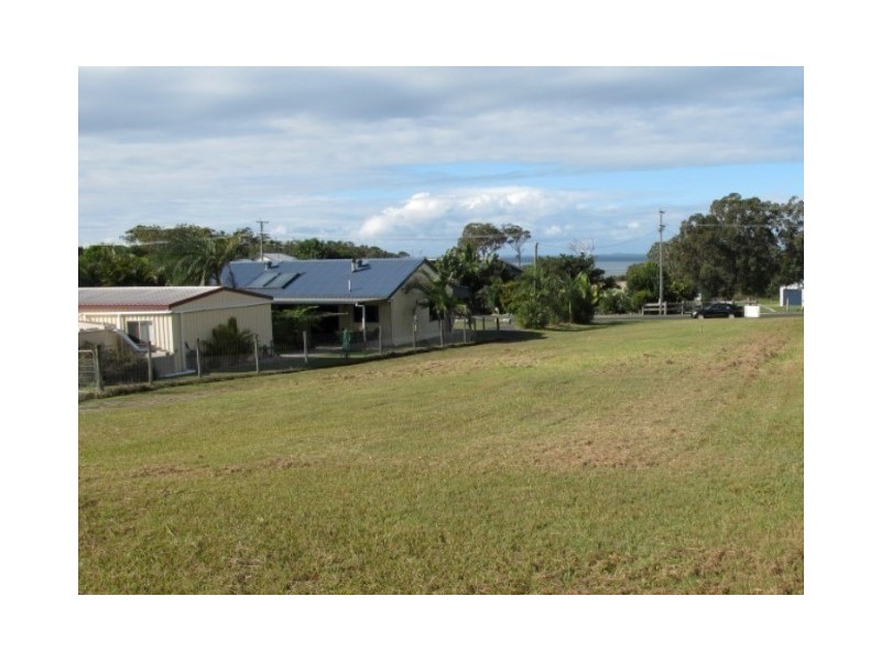 15 Beacon road, Booral QLD 4655