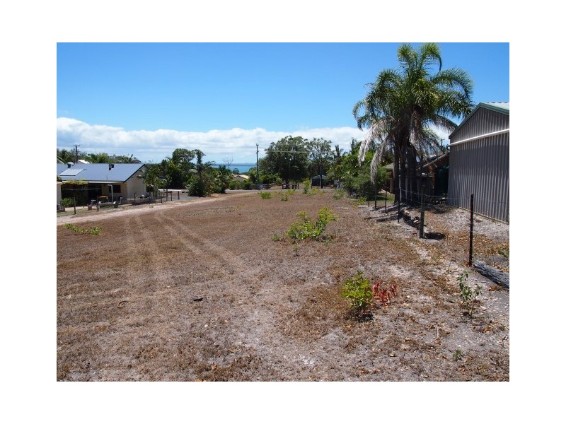 15 Beacon road, Booral QLD 4655