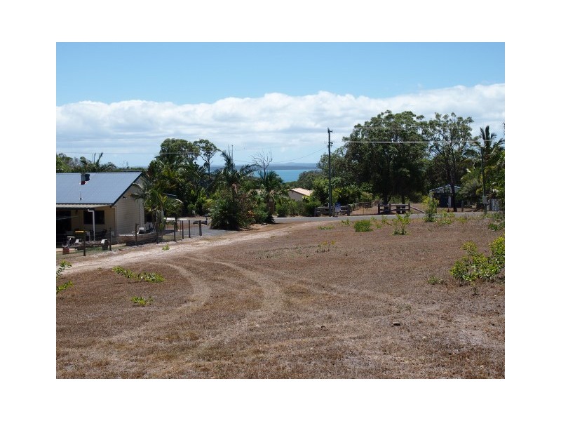 15 Beacon road, Booral QLD 4655