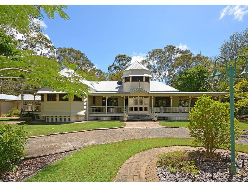 10 Burralong Drive, Wondunna QLD 4655