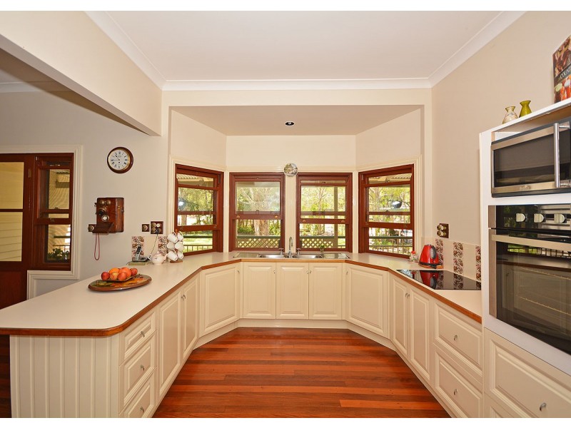 10 Burralong Drive, Wondunna QLD 4655