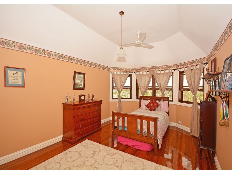 10 Burralong Drive, Wondunna QLD 4655